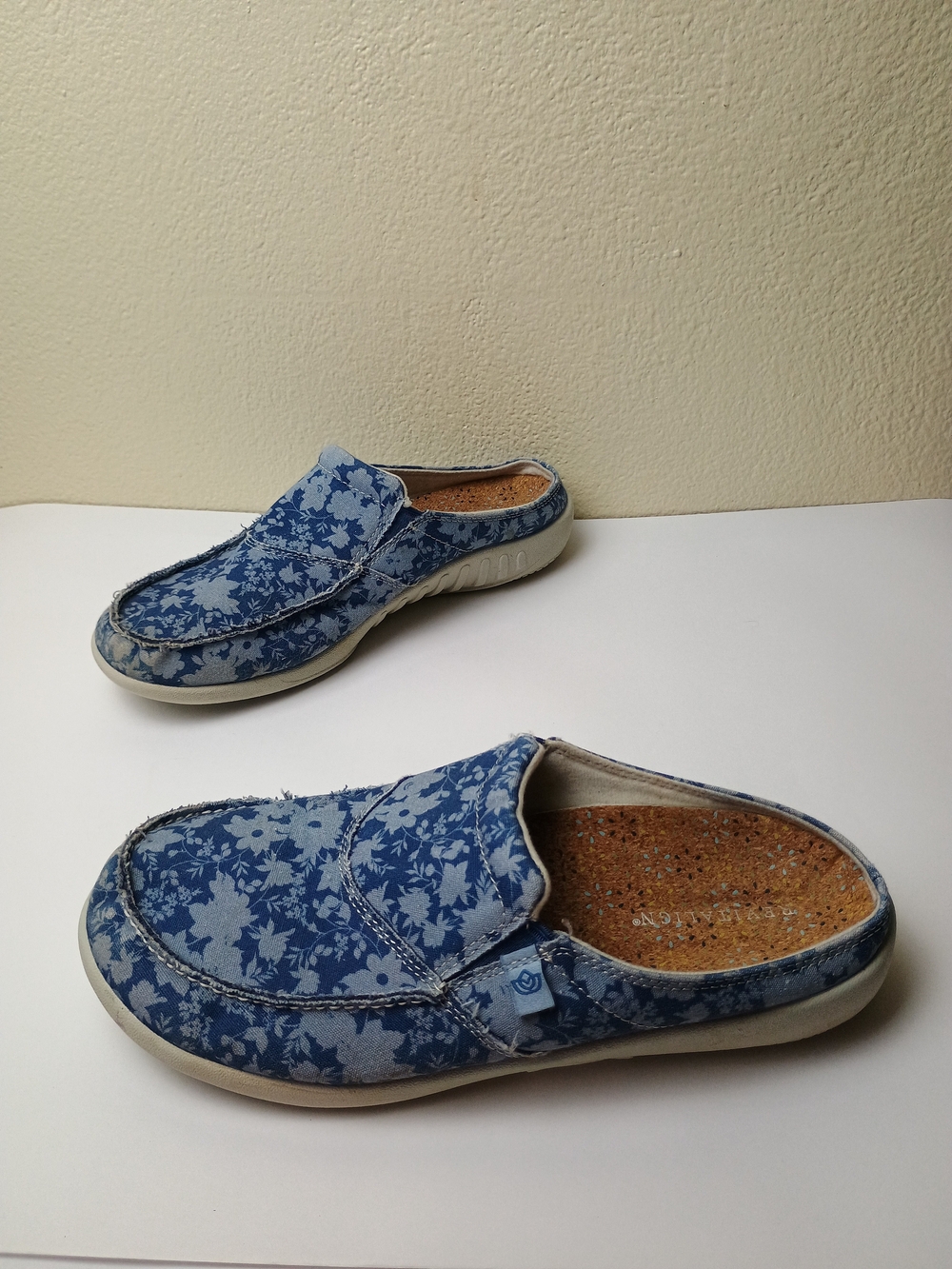 Spenco Orthotic And Metatarsal Canvas Mules Size 11B Deep Blue Vintage Floral